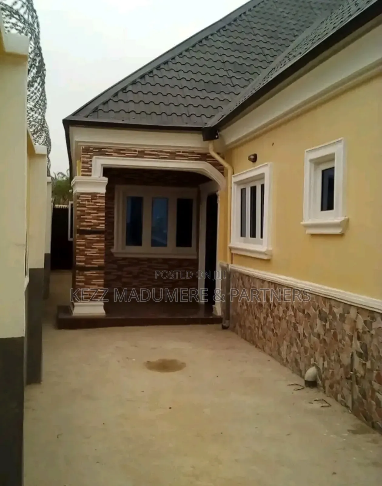 5bdrm Bungalow in Avu , Owerri, Imo for sale in Owerri