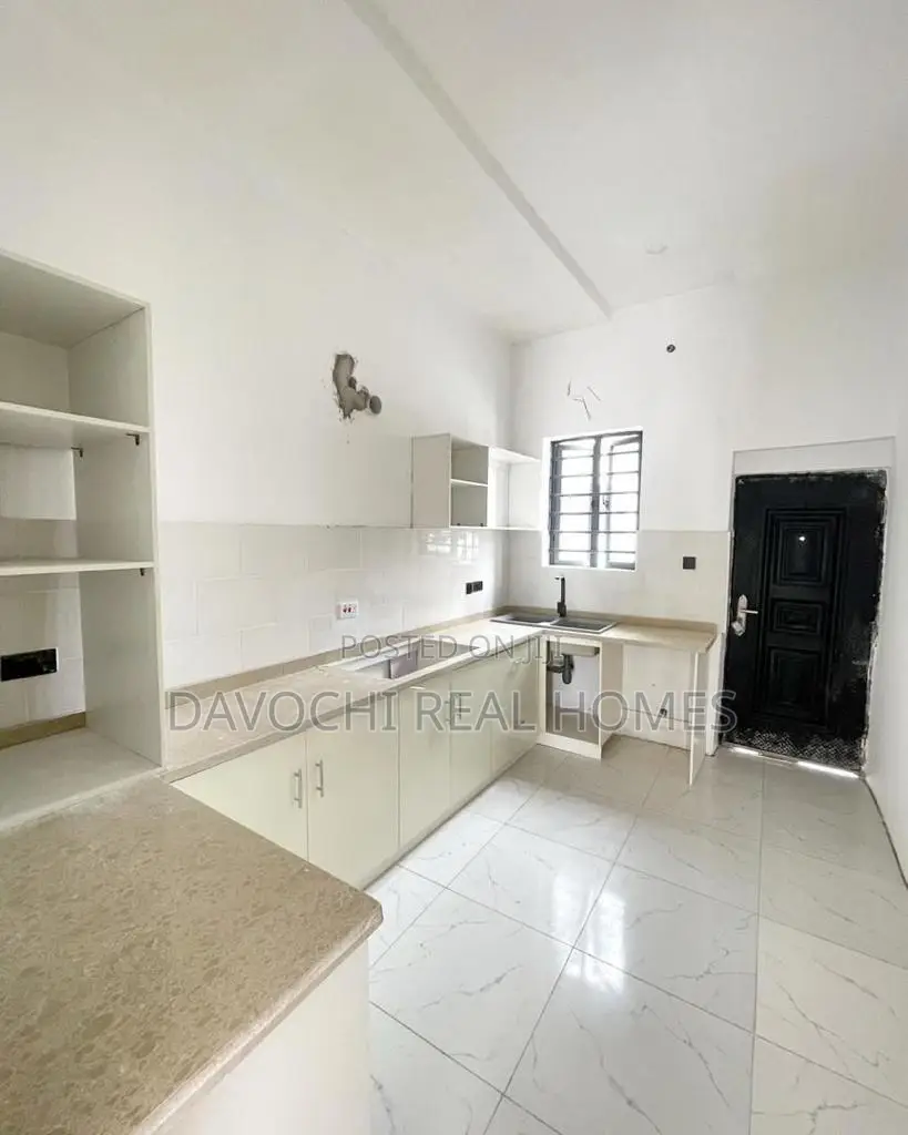 3bdrm Duplex in Lekki, County, Ikate for sale in Lekki Phase 1