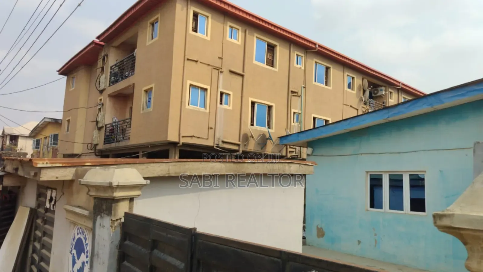 Furnished 2bdrm Block of Flats in Isolo for sale in Isolo