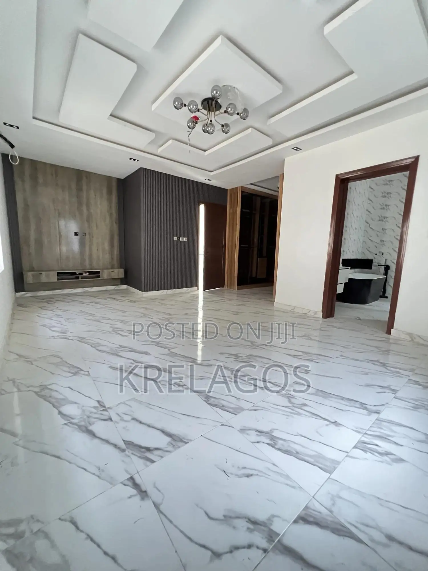 5bdrm Duplex in Ikate for sale in Ikate