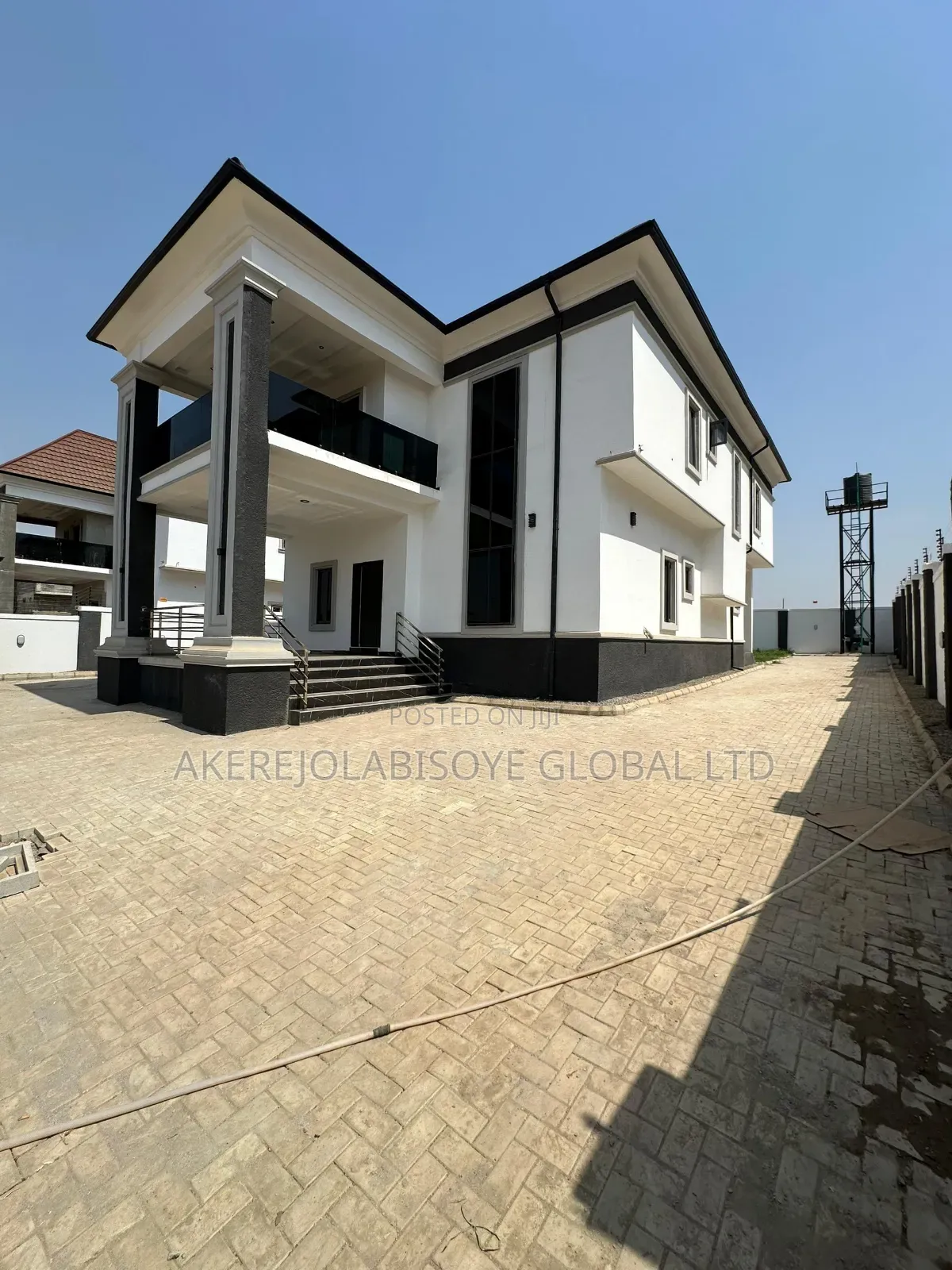 5bdrm Duplex in In An Estate Idu for sale in Idu Industrial