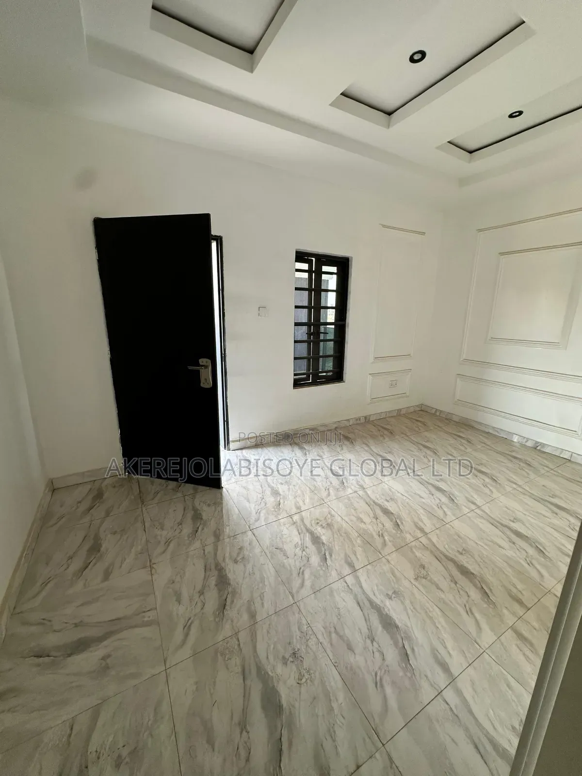 5bdrm Duplex in In An Estate Idu for sale in Idu Industrial