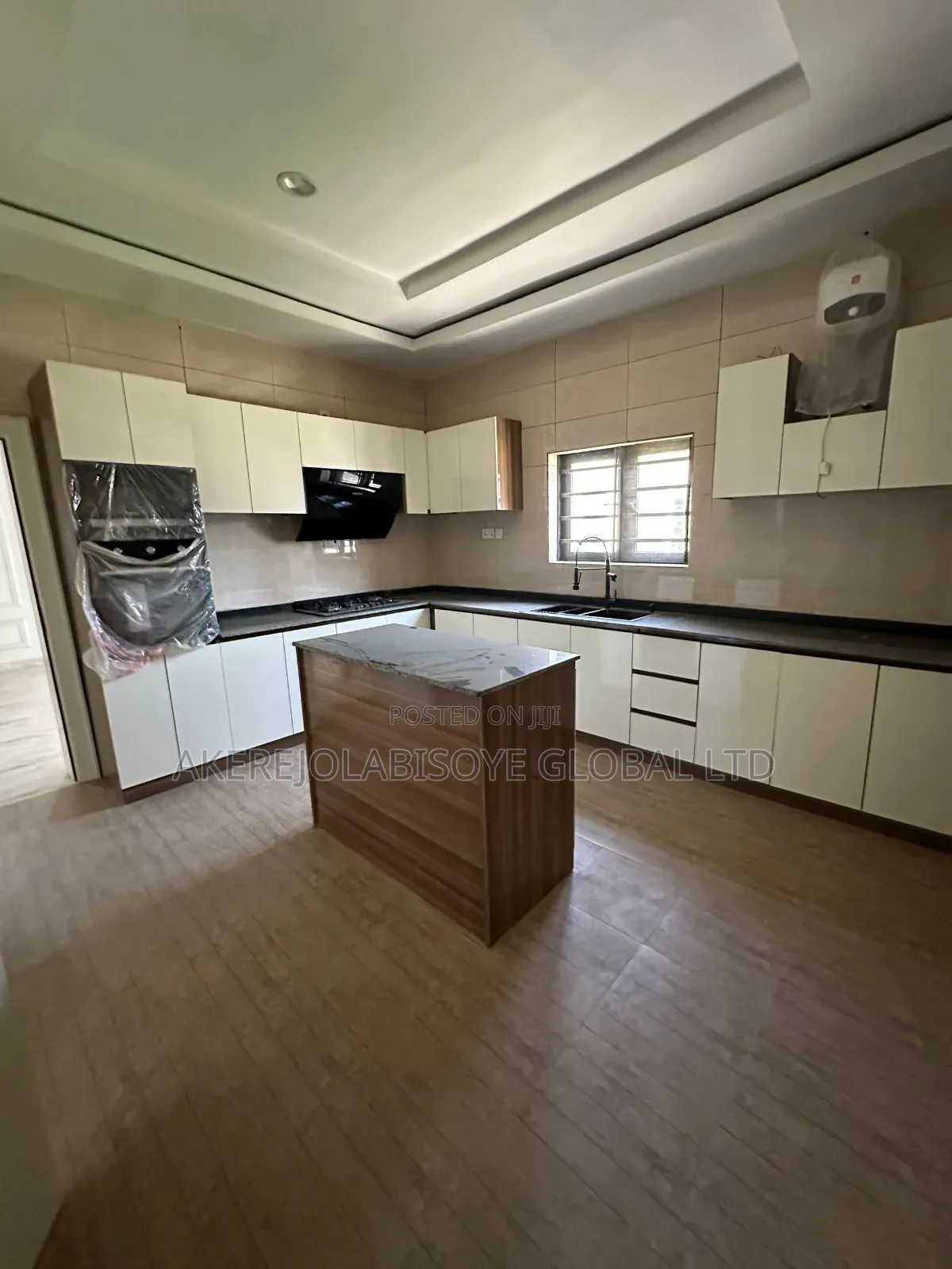 5bdrm Duplex in In An Estate Idu for sale in Idu Industrial