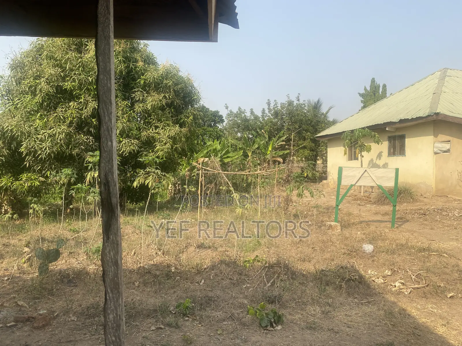 4bed Flat 3units of Self Con on 3plots in Ife