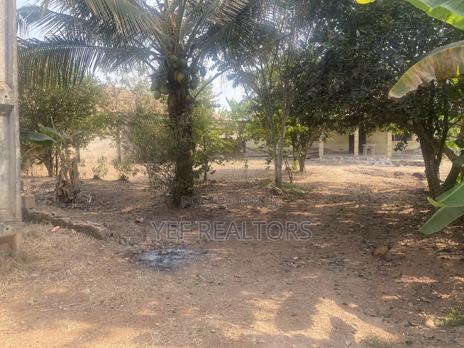 4bed Flat 3units of Self Con on 3plots in Ife