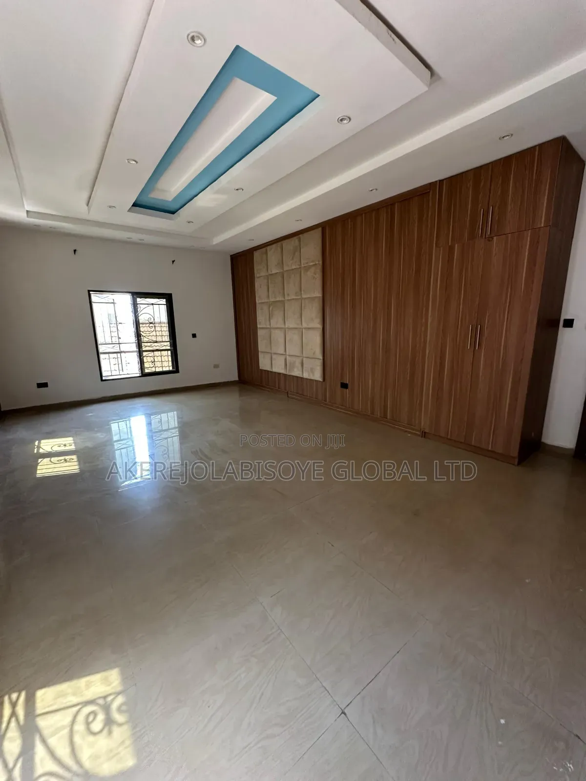 4bdrm Duplex in In An Estate Idu for sale in Idu Industrial
