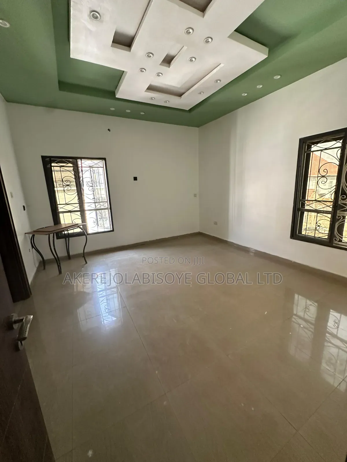 4bdrm Duplex in In An Estate Idu for sale in Idu Industrial