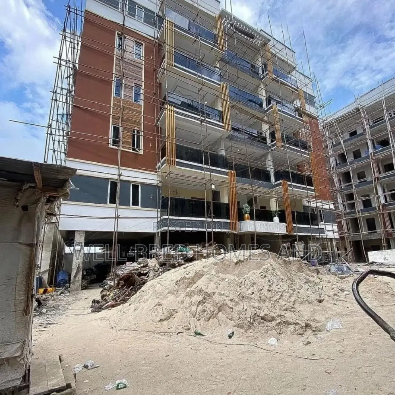 2bdrm Apartment In Lekki Phase 1 For Sale in Lekki Phase 1