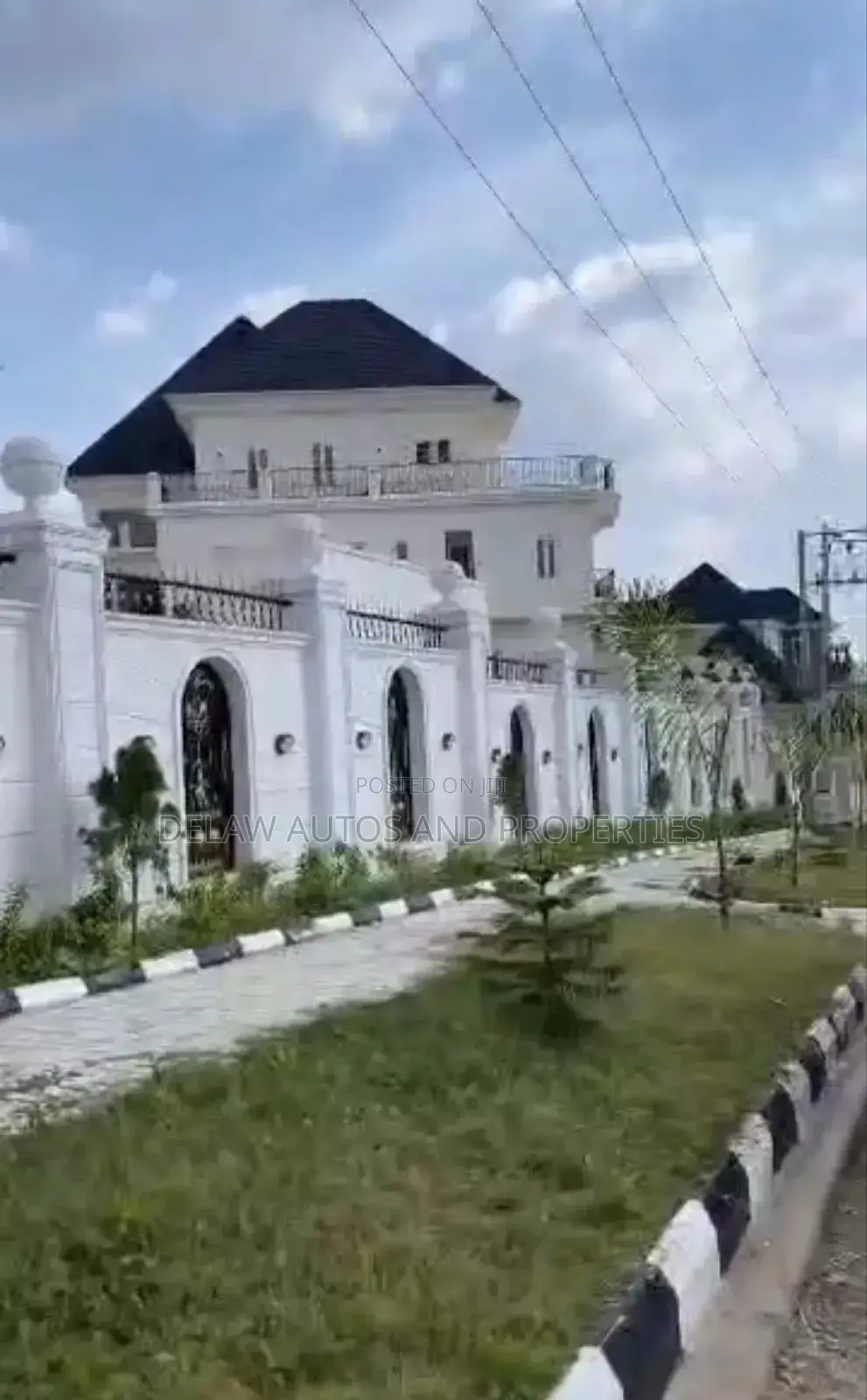 10bdrm Mansion in Guzape for sale in Guzape District