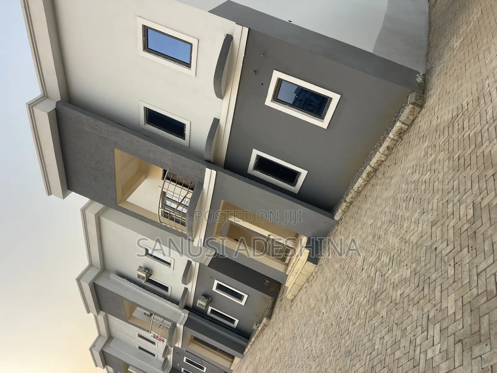 5bdrm Duplex in Life Camp Before for sale in Life Camp