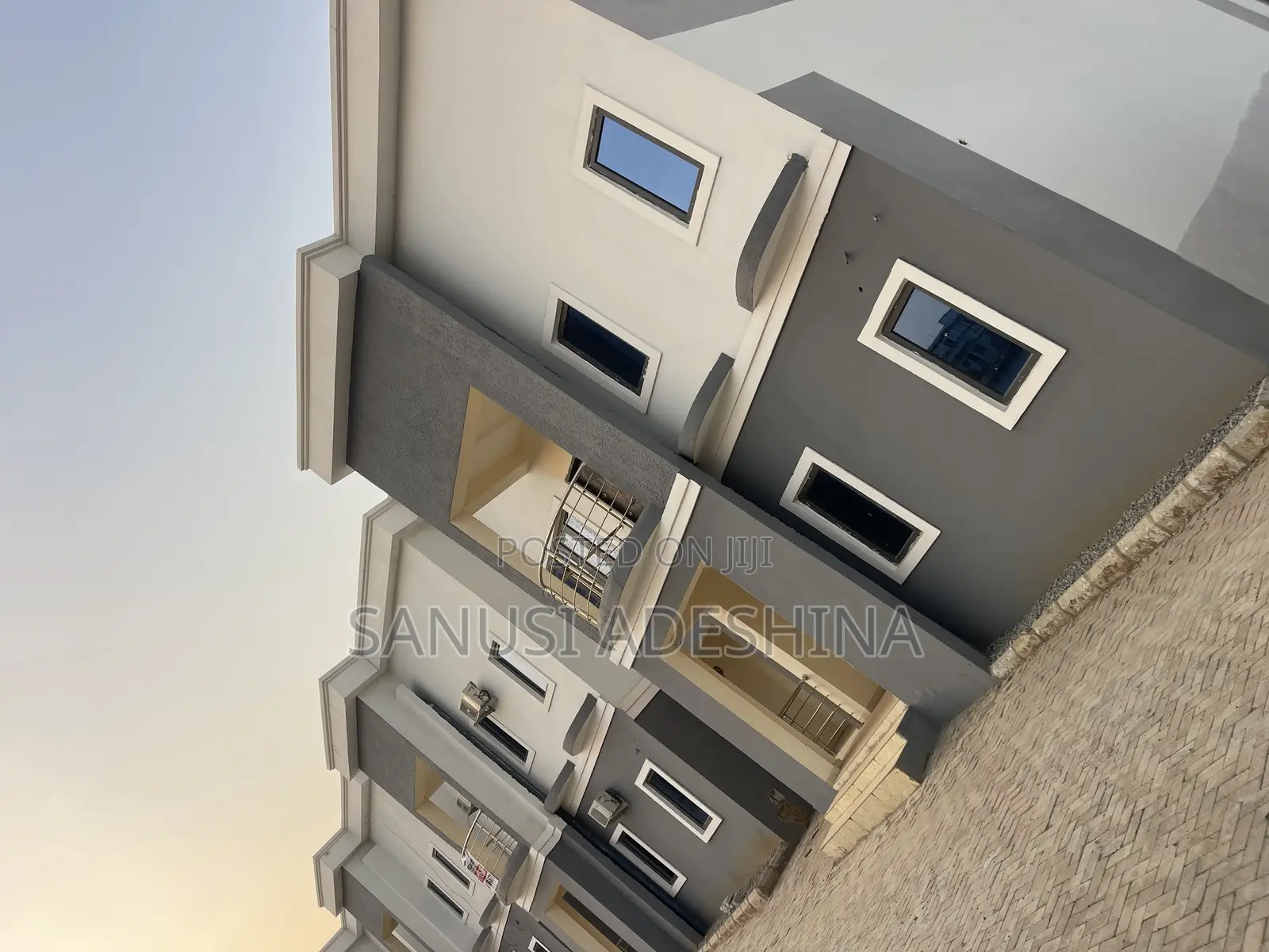 5bdrm Duplex in Life Camp Before for sale in Life Camp