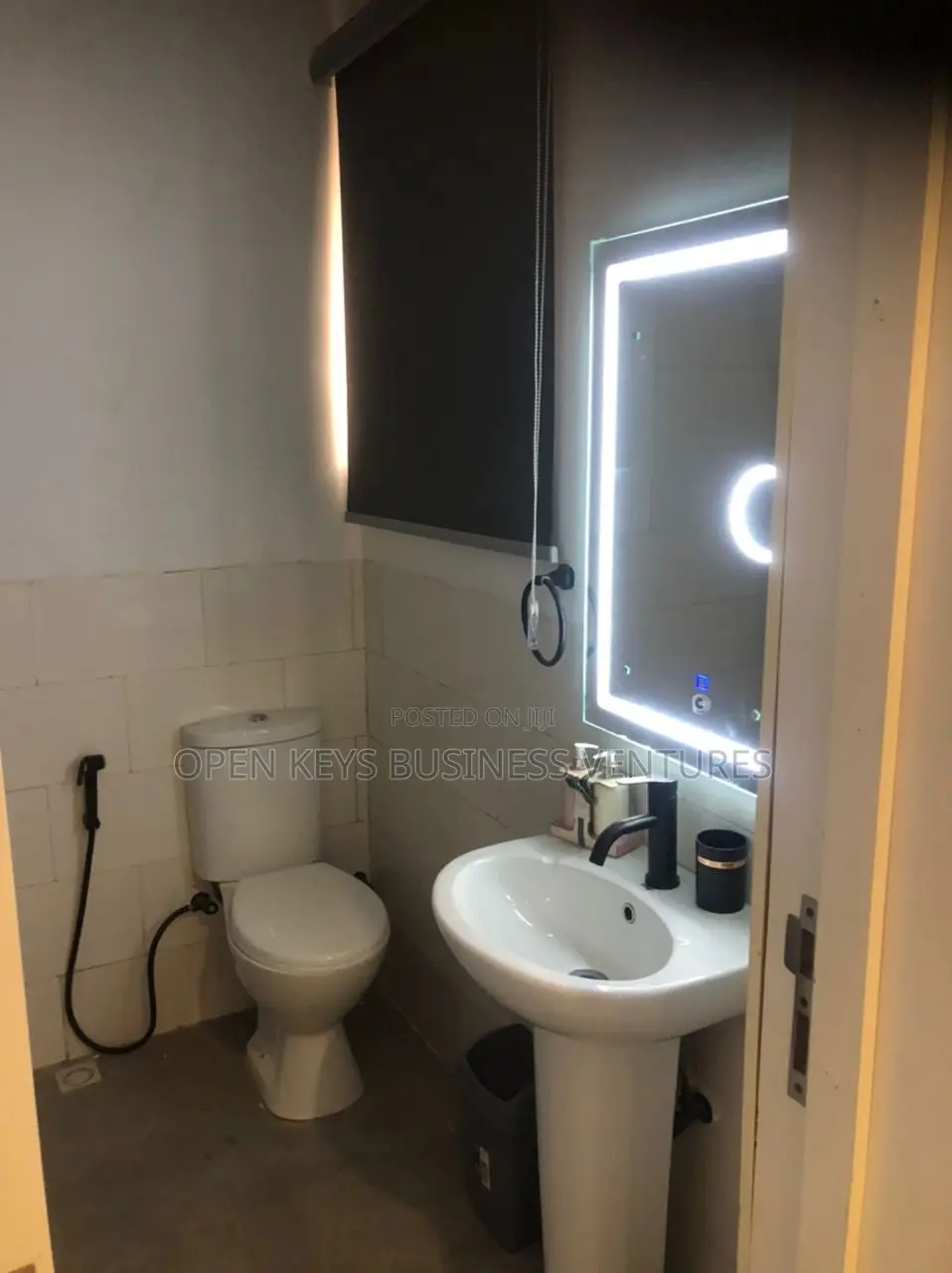 Furnished 4bdrm Duplex in Jericho for sale in Jericho