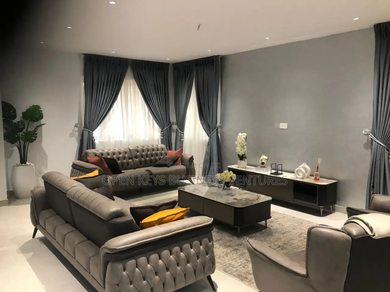 Furnished 4bdrm Duplex in Jericho for sale in Jericho