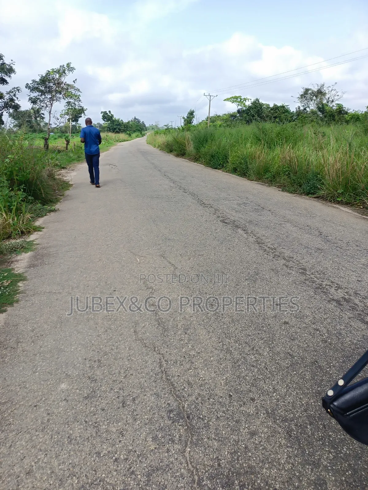 15 Acres of Land Facing Lagos/Ibadan Commercial Use in Remo North