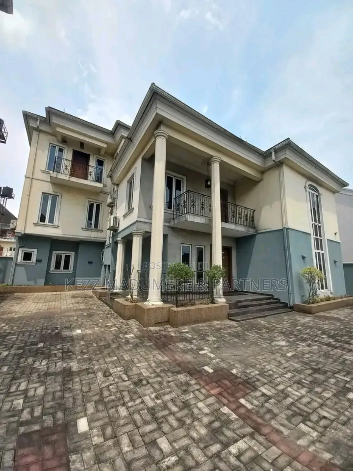 Furnished 6bdrm Duplex in New Gra , Phase 3, for sale in Port-Harcourt