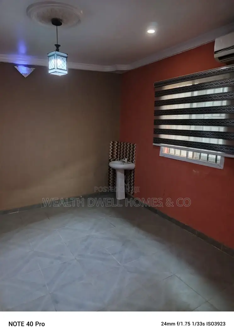 5bdrm Bungalow in Akure for sale in Akure