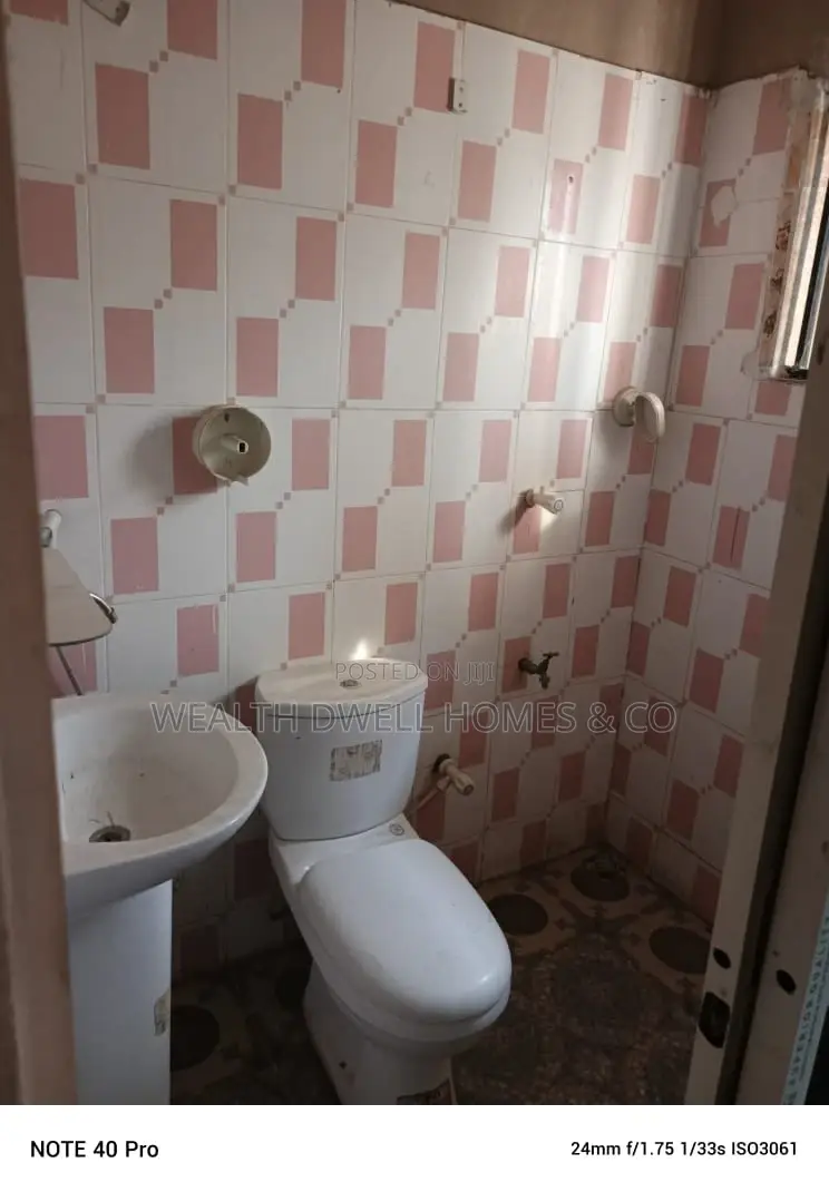 5bdrm Bungalow in Akure for sale in Akure
