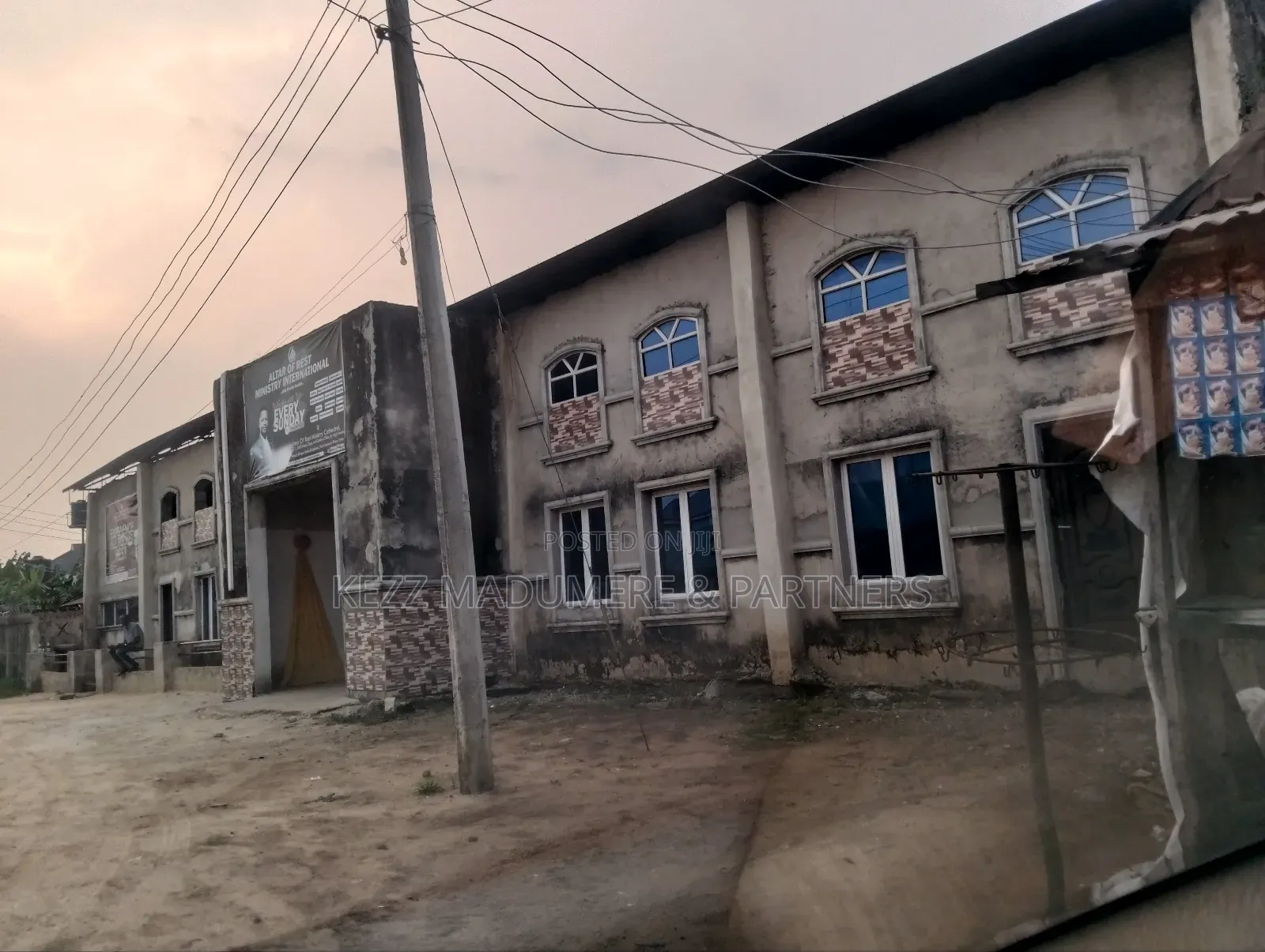 For Sale : Medium Size Warehouse at Sars Road, Ph in Port-Harcourt