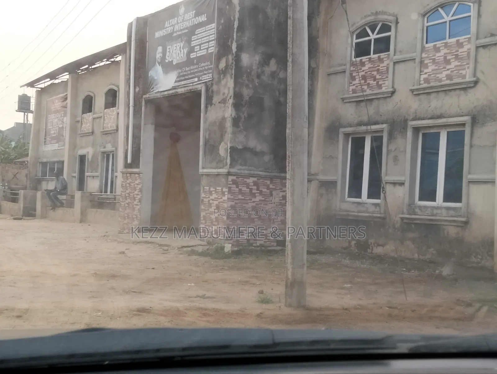For Sale : Medium Size Warehouse at Sars Road, Ph in Port-Harcourt