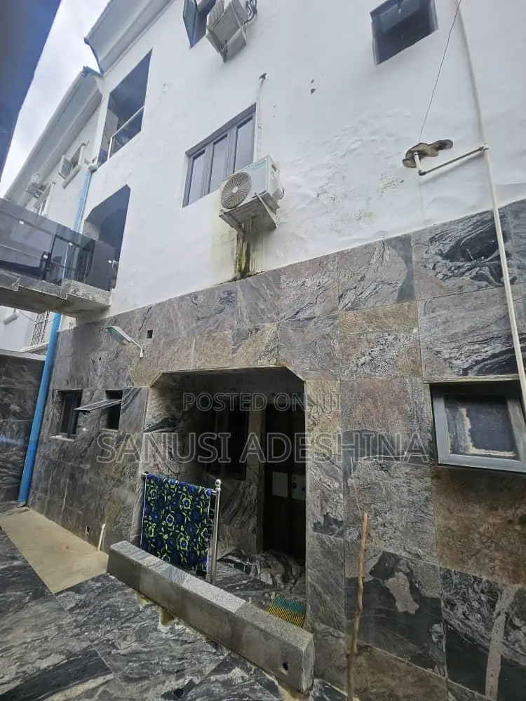 18bdrm Duplex in Gwarimpa Estate, Gwarinpa for sale in Gwarinpa