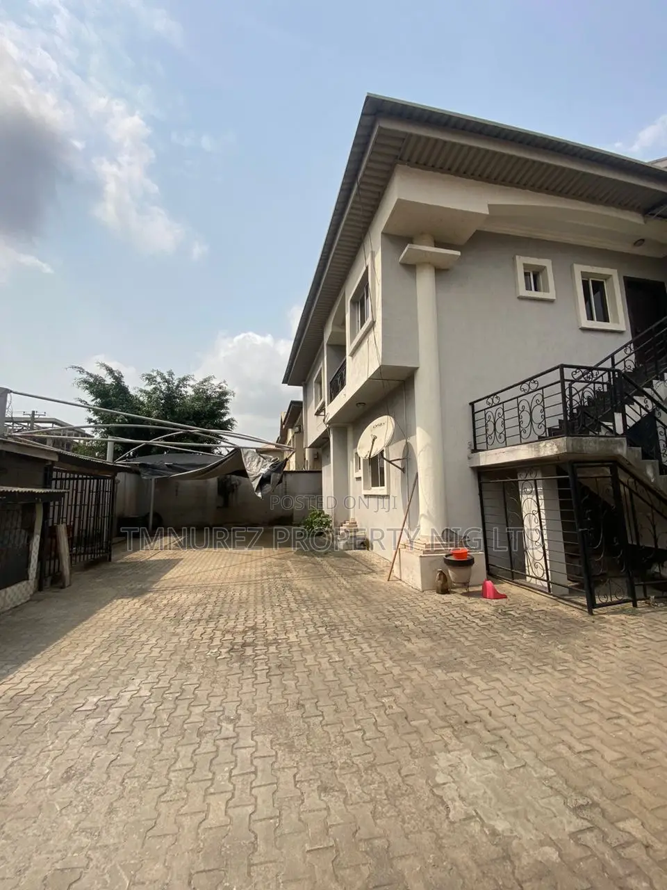 4bdrm Apartment in Off Admiralty, Lekki Phase 1 for rent in Lekki Phase 1