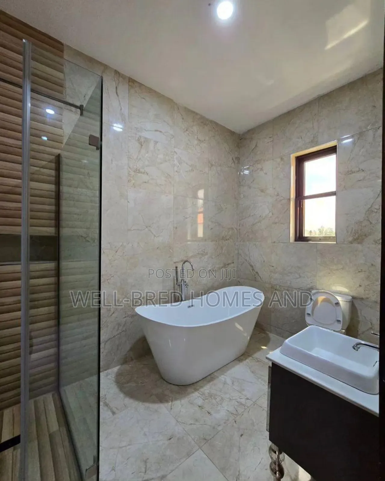 5bdrm Duplex in Lekki Phase 1 for sale in Lekki Phase 1