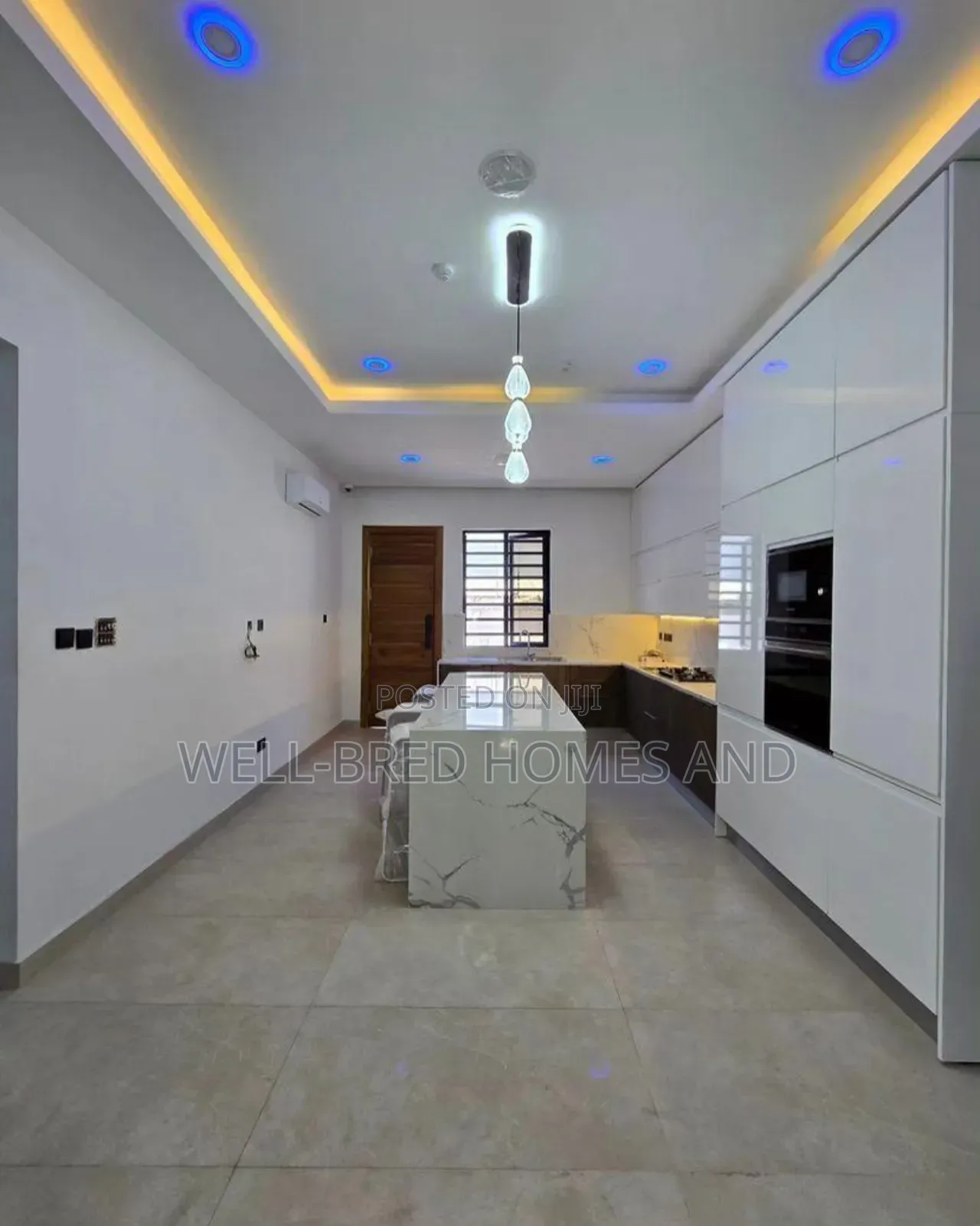 5bdrm Duplex in Lekki Phase 1 for sale in Lekki Phase 1