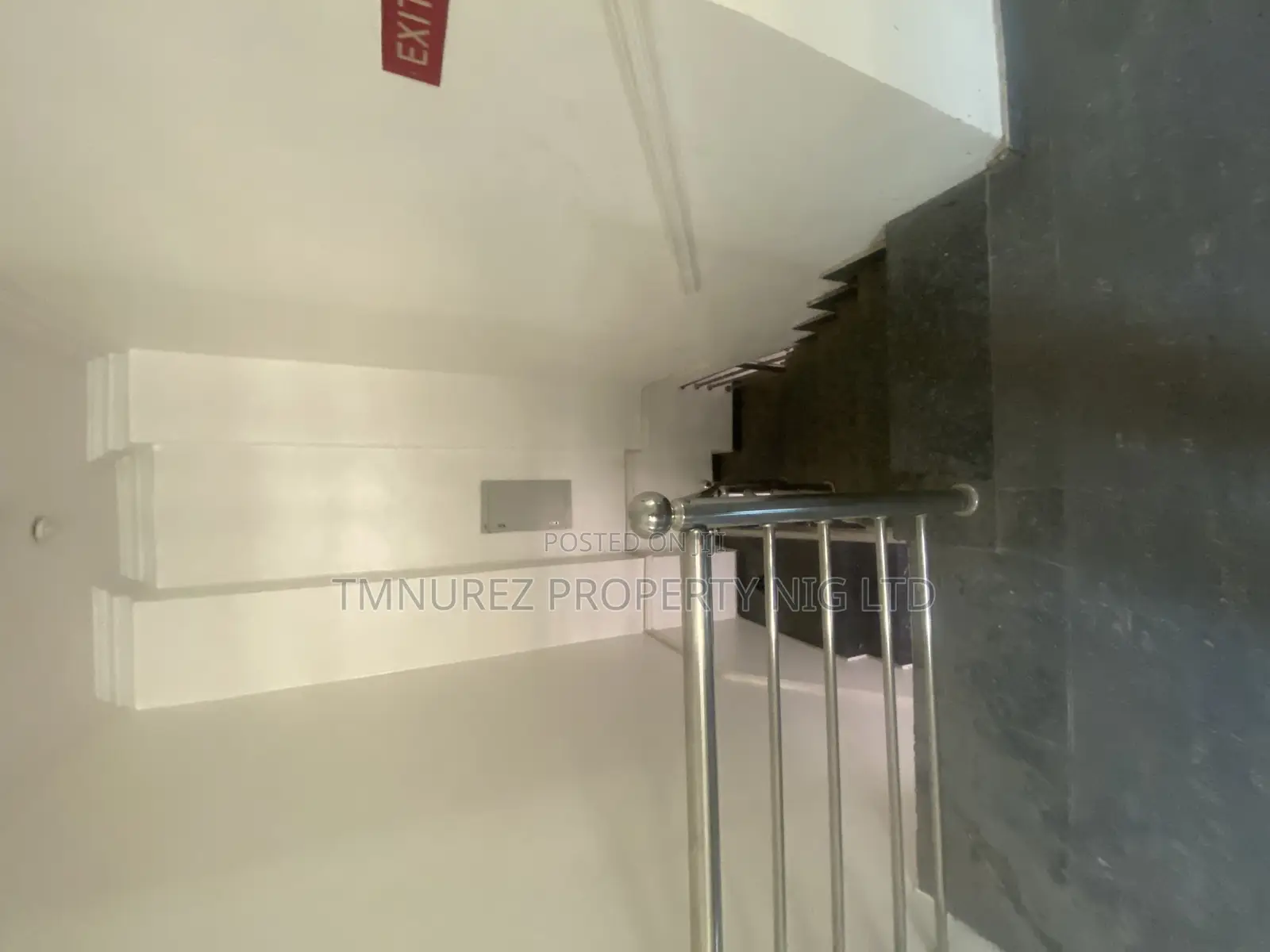 Shop to Let in Lekki