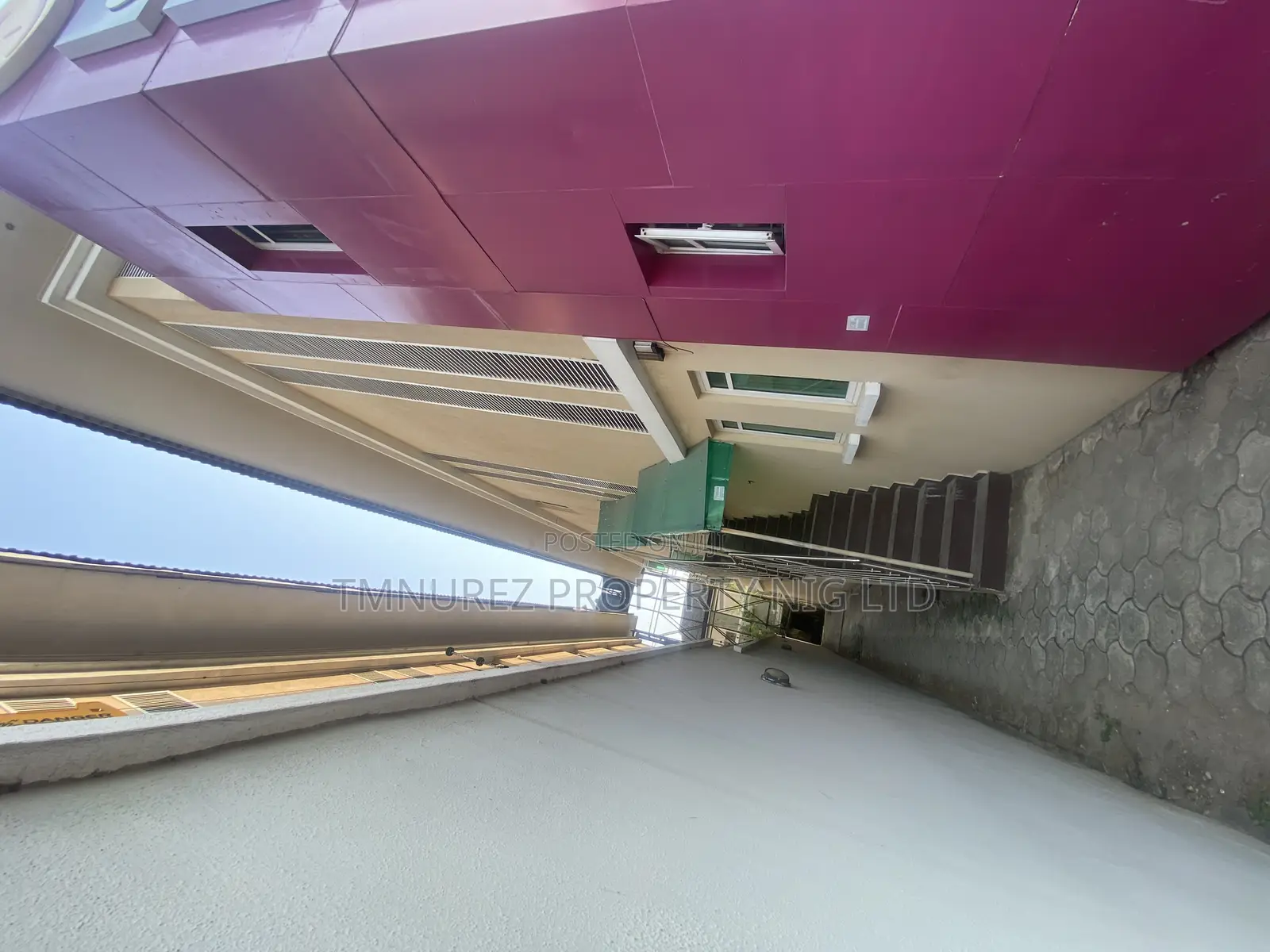 Shop to Let in Lekki