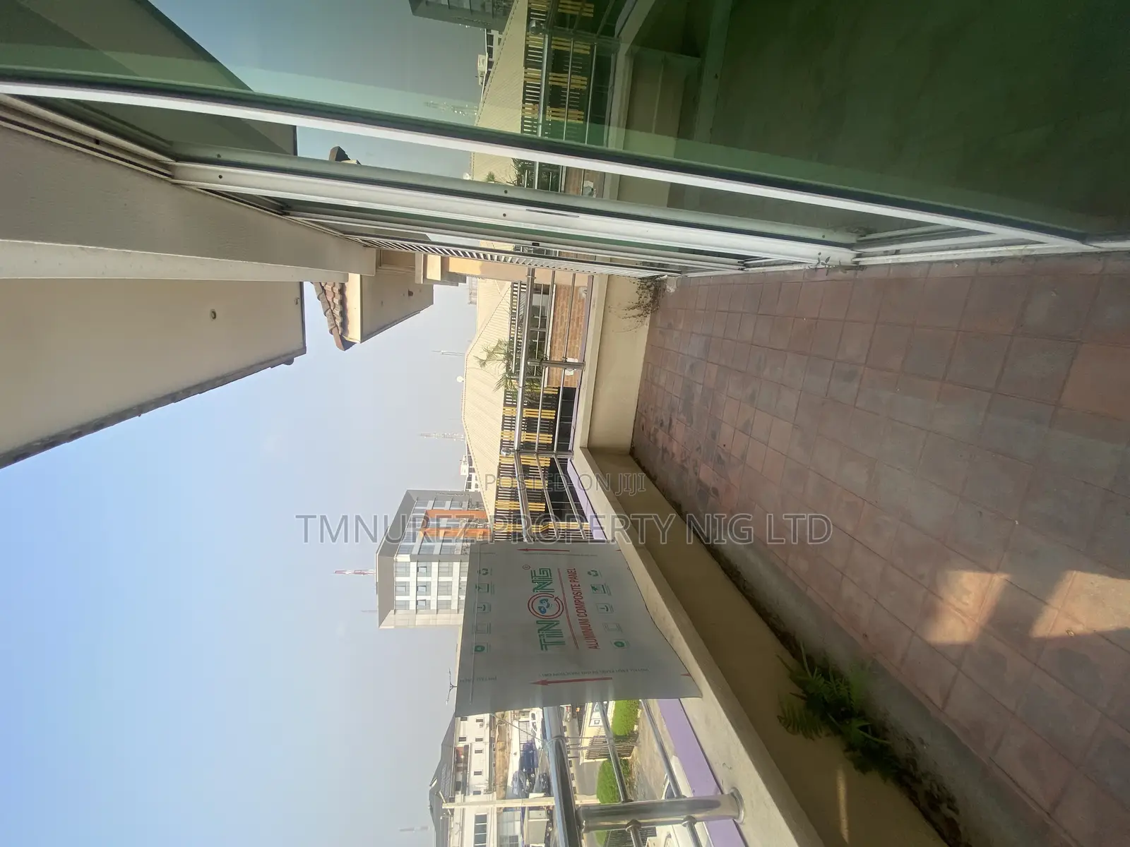Shop to Let in Lekki
