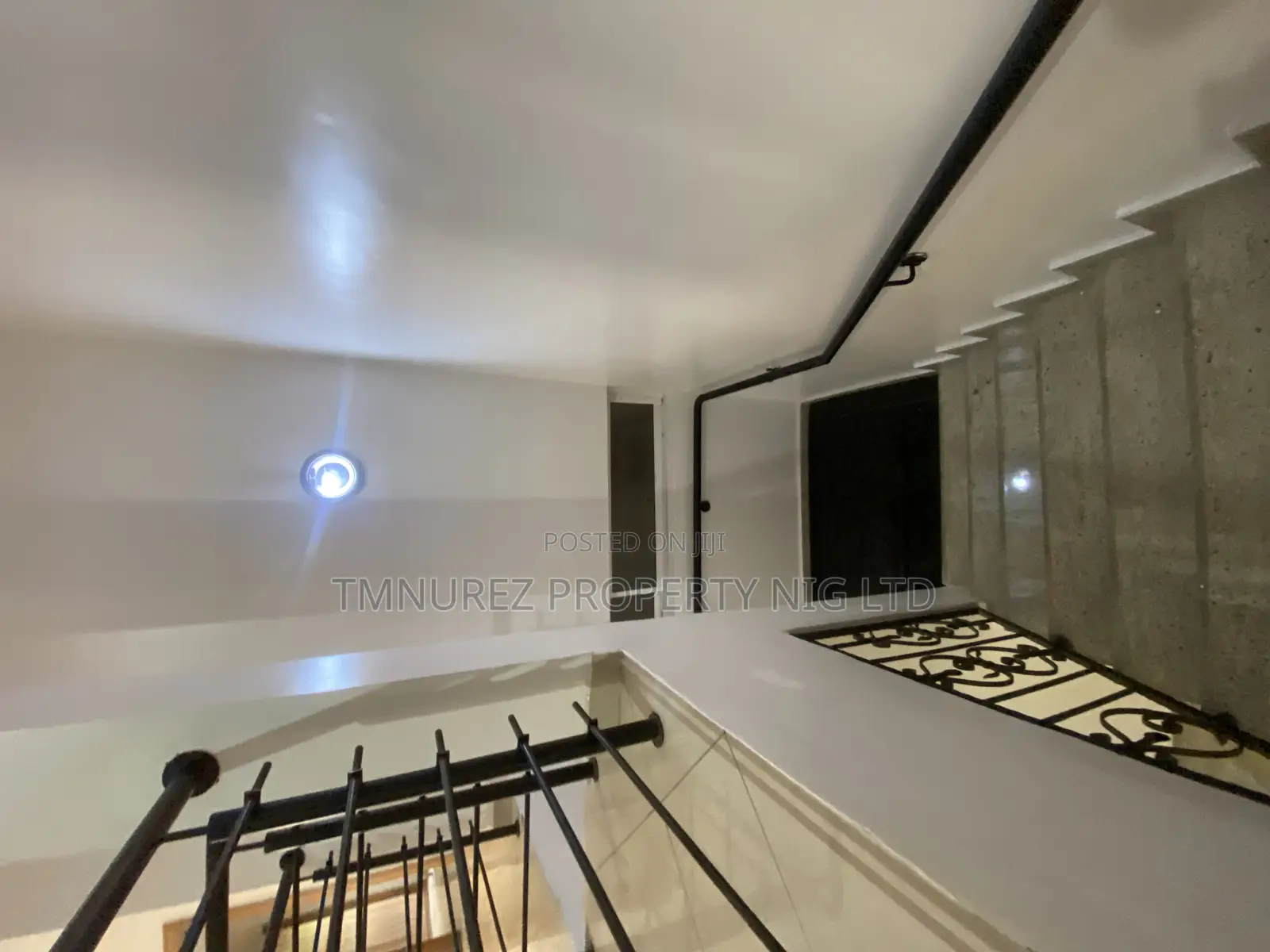 4bdrm Duplex in Off Admiralty, Lekki for rent in Lekki