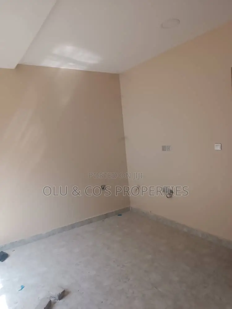 4bdrm Townhouse / Terrace in Palm Heights Estate, Lugbe District in Lugbe District