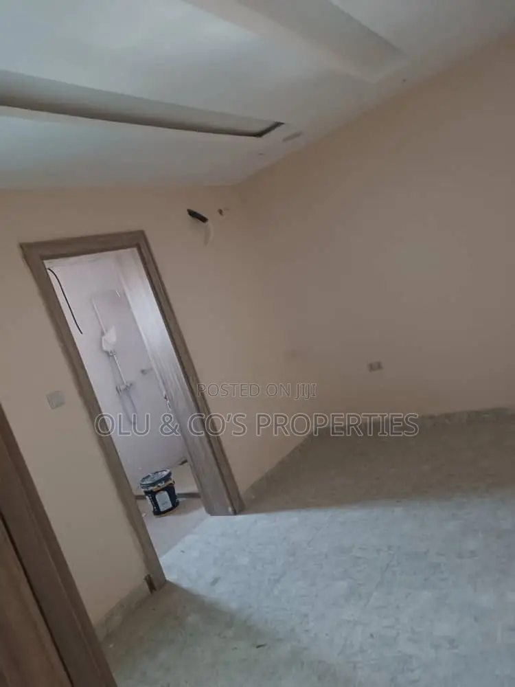 4bdrm Townhouse / Terrace in Palm Heights Estate, Lugbe District in Lugbe District