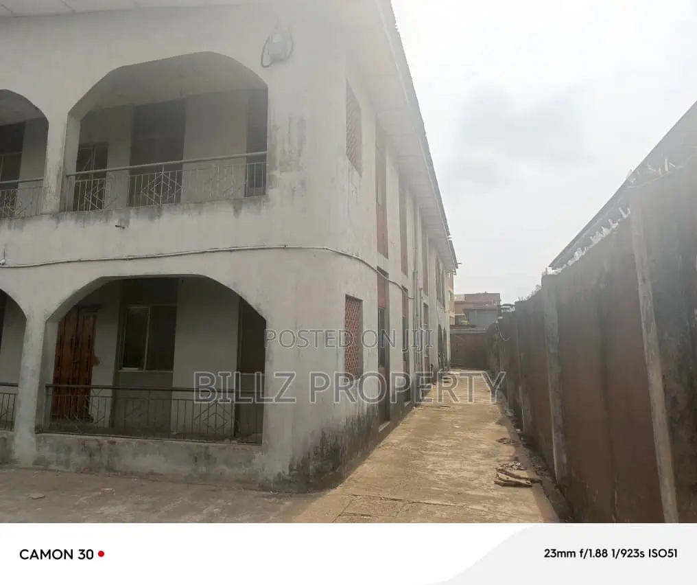 3bdrm Block of Flats in Meiran, Abule Egba for sale in Abule Egba