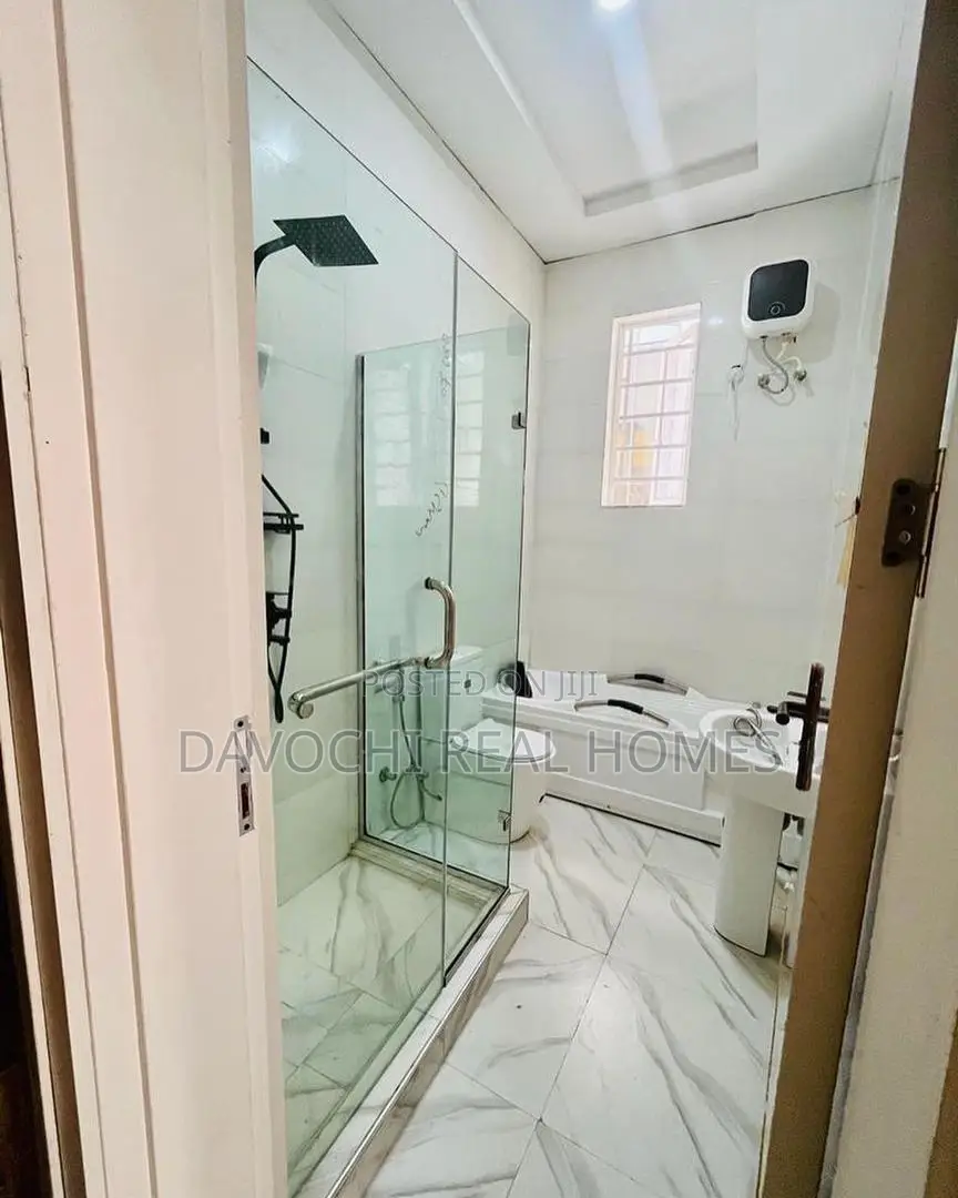 4bdrm Duplex in Off Monastery Road, for rent in Sangotedo