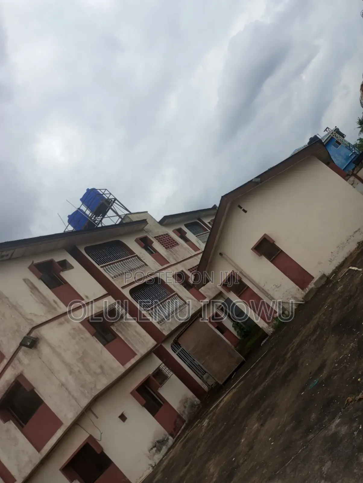 Furnished 3bdrm Block of Flats in Alimosho for sale in Alimosho
