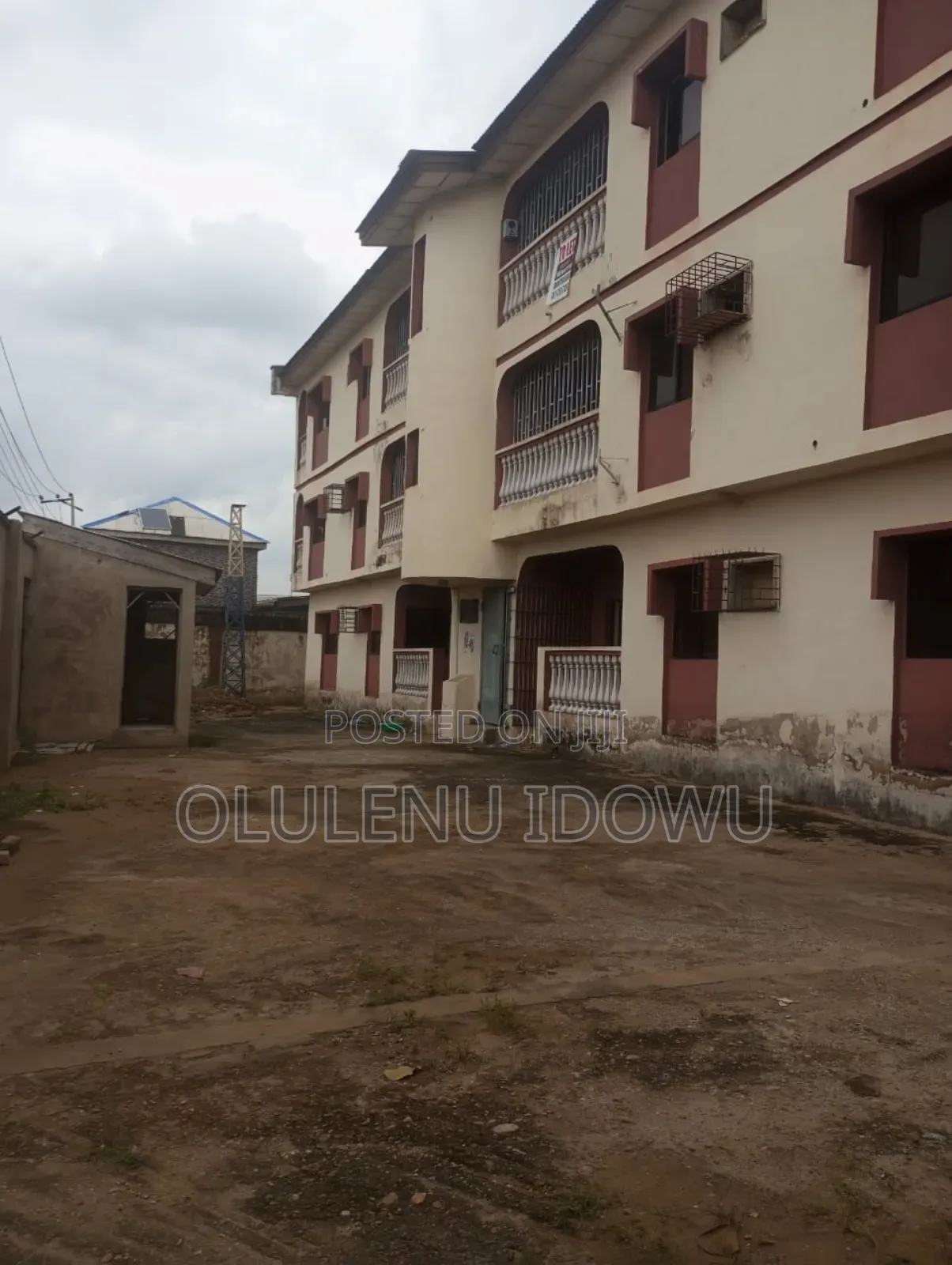 Furnished 3bdrm Block of Flats in Alimosho for sale in Alimosho