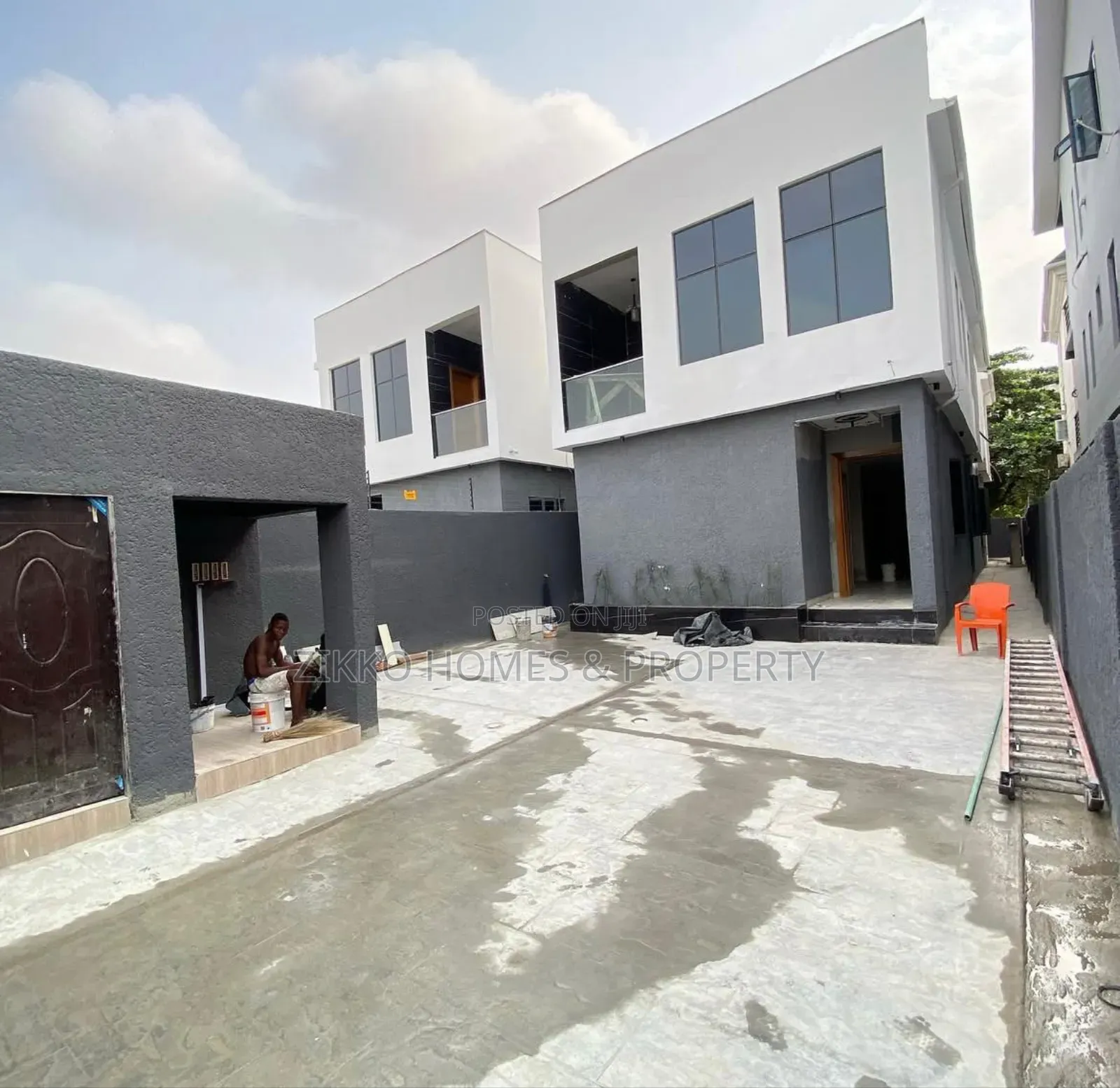 5bdrm Duplex in Ologolo, Lekki for sale in Lekki