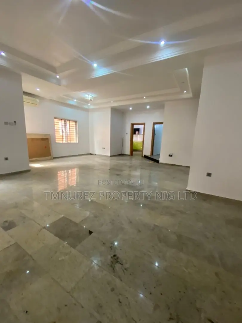 5bdrm Duplex in Admiralty, Lekki Phase 1 for rent in Lekki Phase 1