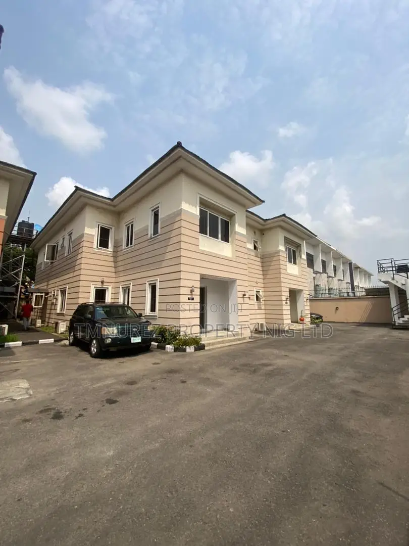 5bdrm Duplex in Admiralty, Lekki Phase 1 for rent in Lekki Phase 1