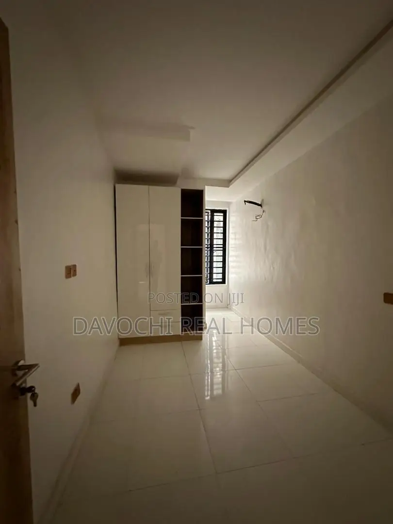 4bdrm Apartment in Orchid Road, Lekki for rent in Lekki Phase 1