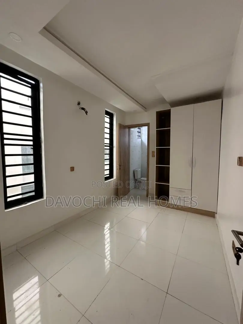 4bdrm Apartment in Orchid Road, Lekki for rent in Lekki Phase 1