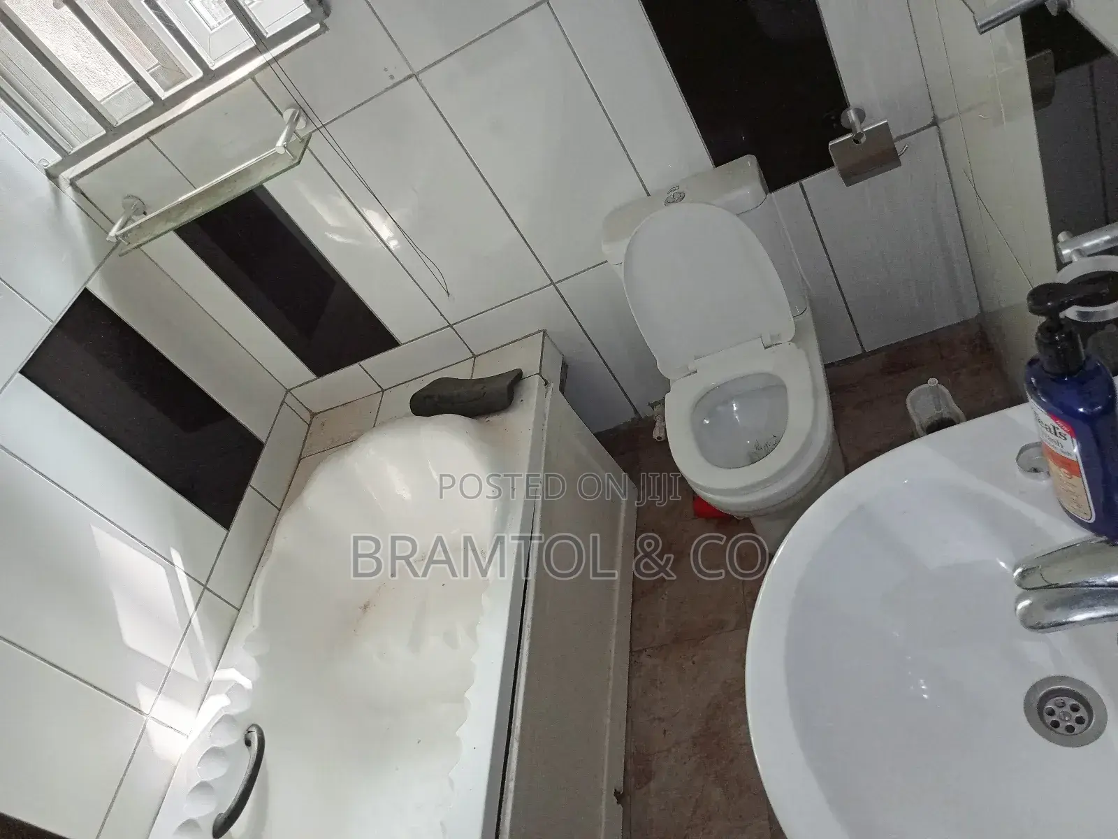 3bdrm Block of Flats in Wuse 2 for rent in Wuse 2