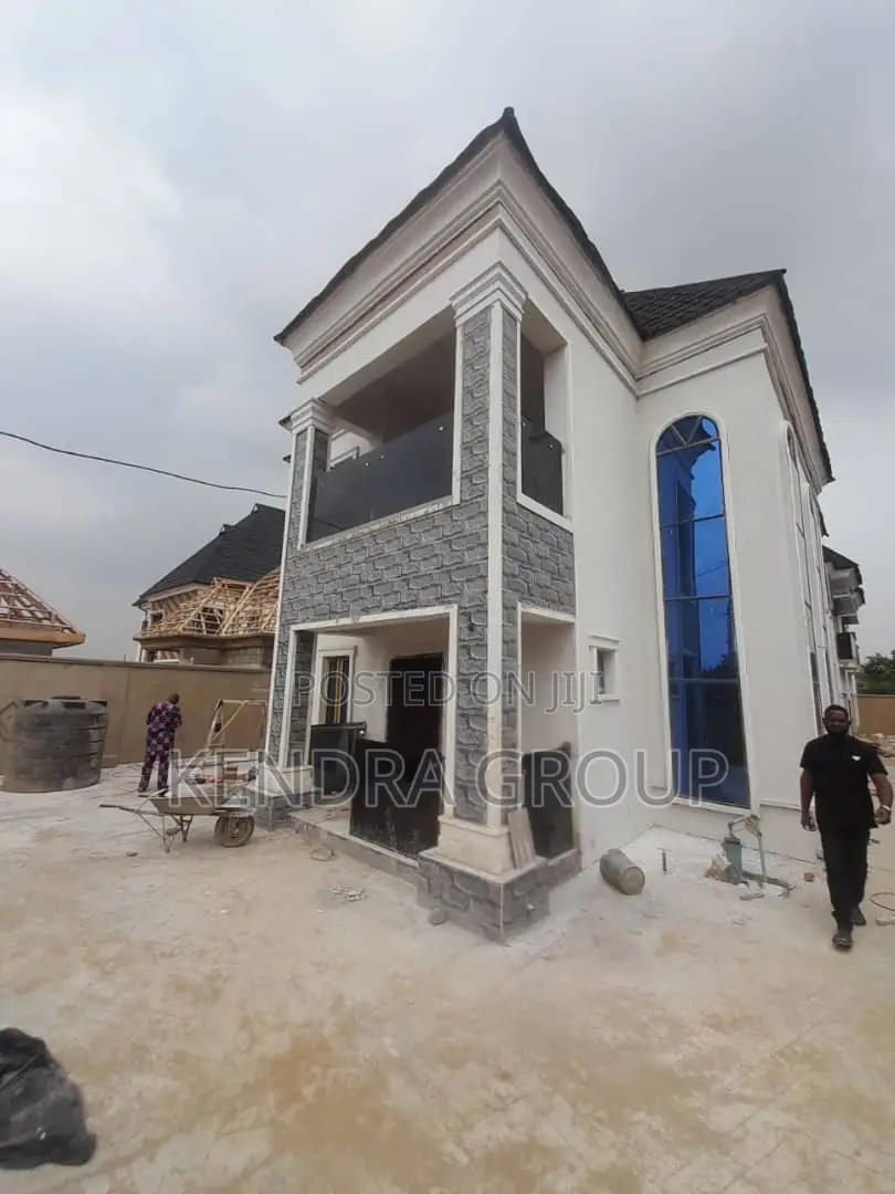 Furnished 1bdrm Block of Flats in Nitel Estate, Ikorodu Garage in Ikorodu Garage