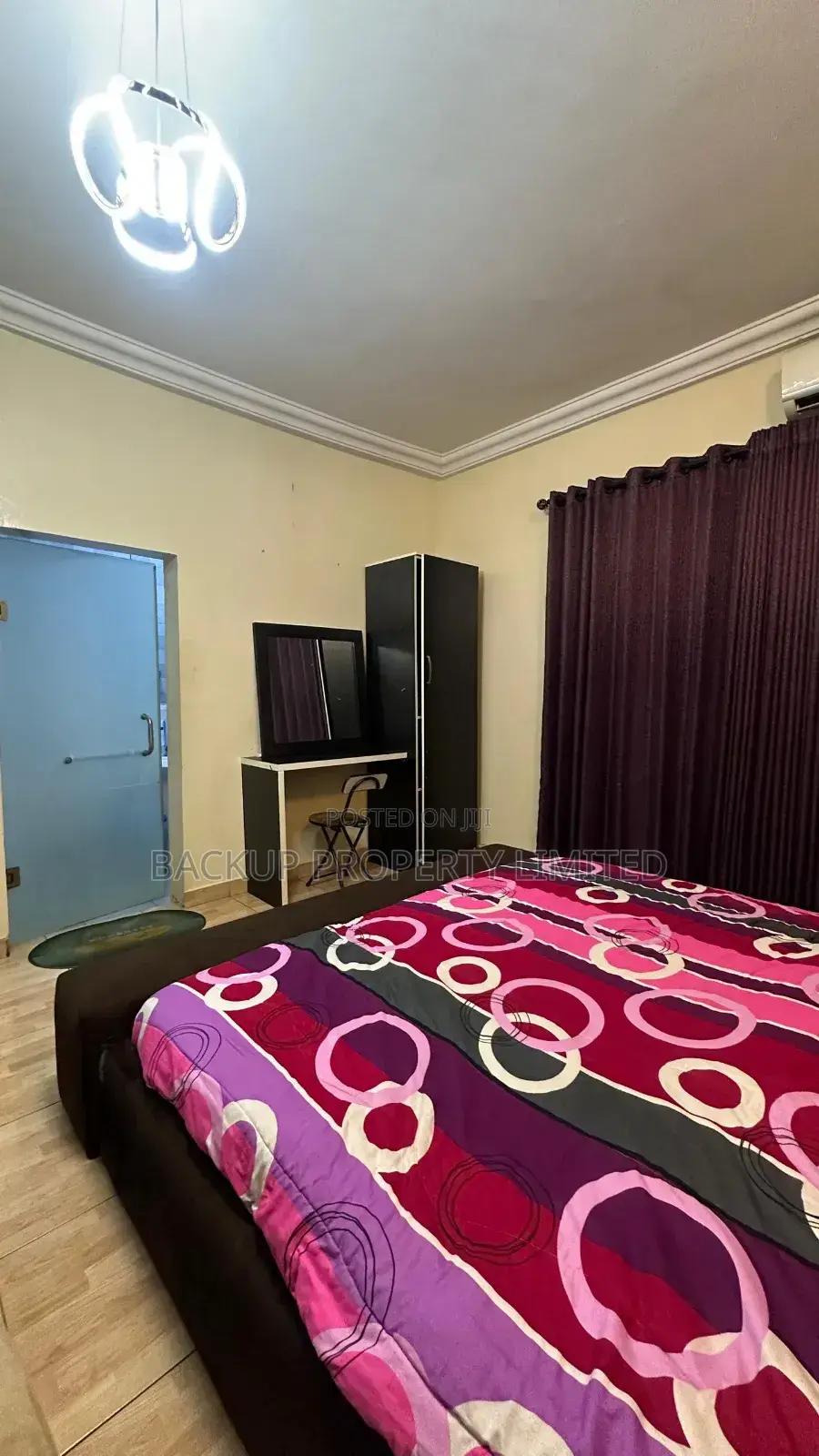 A Stylish and Spacious Studio Apartment in Alagomeji