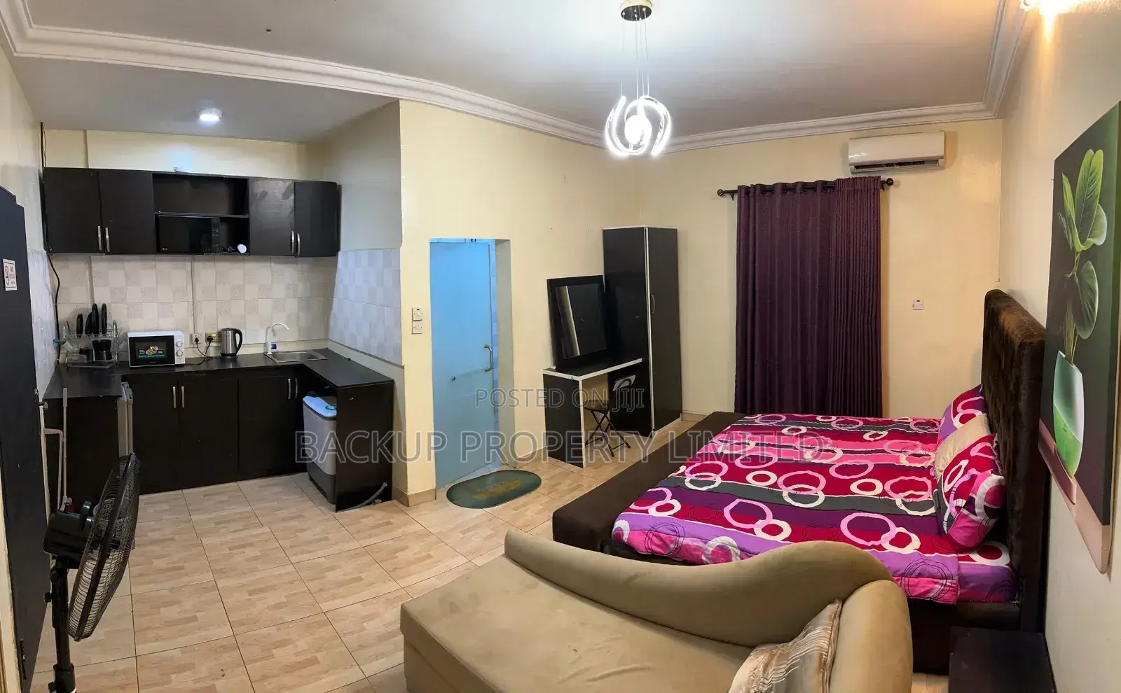 A Stylish and Spacious Studio Apartment in Alagomeji