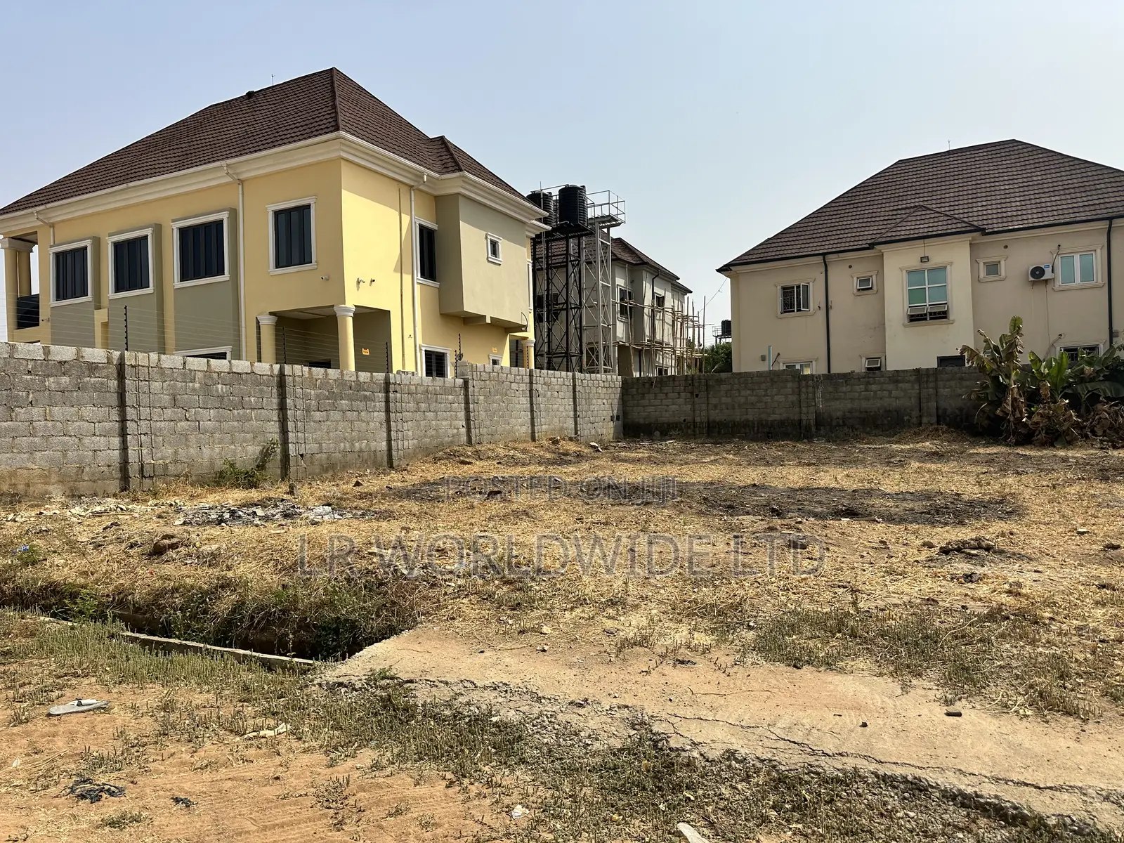 Strategically Located Plot of Land Measuring 550sqm in Lugbe District