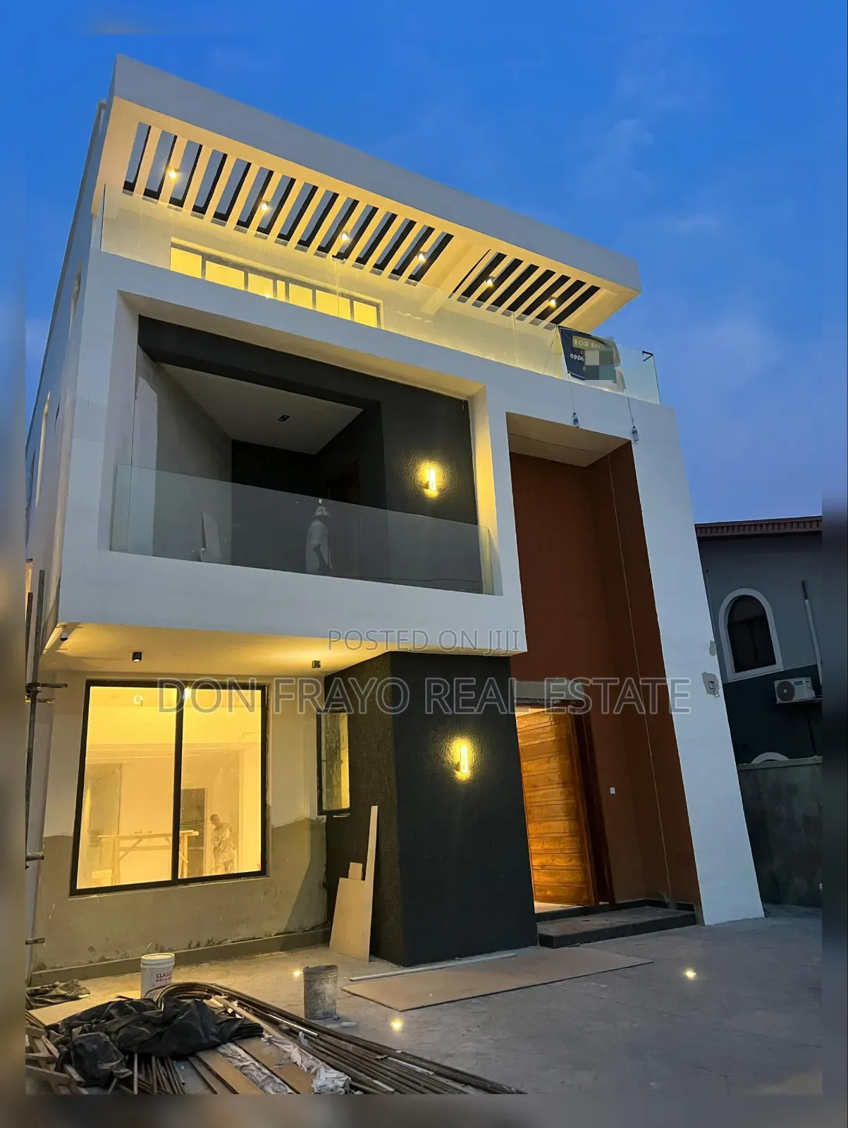 5bdrm Duplex in Off Fola Osibo, Lekki Phase 1 for sale in Lekki Phase 1