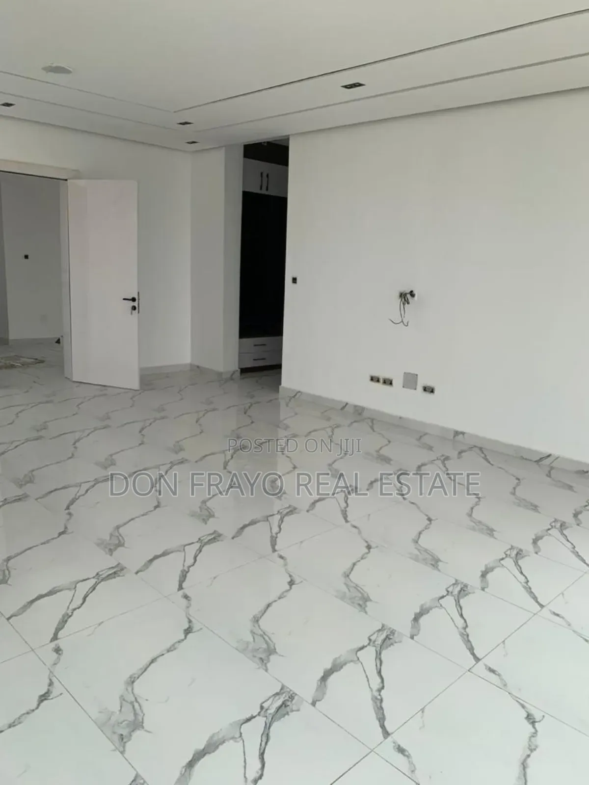 5bdrm Duplex in Off Fola Osibo, Lekki Phase 1 for sale in Lekki Phase 1