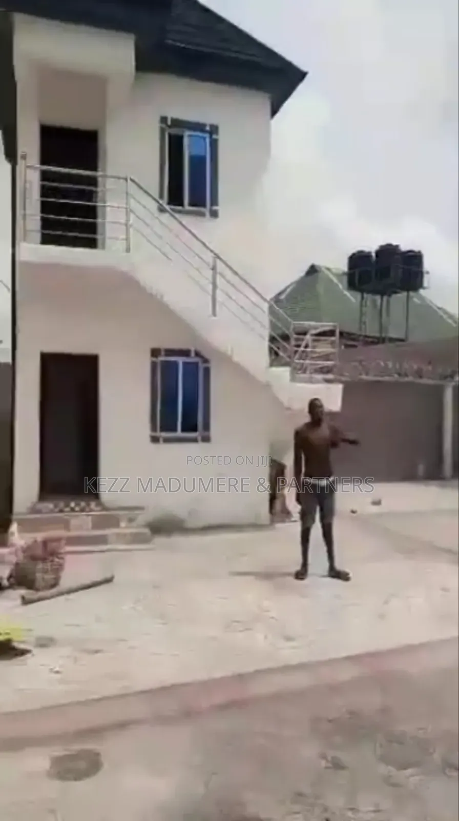 4bdrm Duplex in Off Sars Road, Port for sale in Port-Harcourt